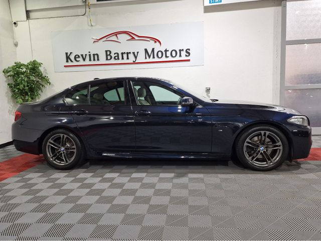 Image for 2014 BMW 5 Series 520D M SPORT AUTOMATIC **TOP SPEC / 18" ALLOYS / CRUISE CONTROL / FRONT & REAR PARKING ASSIST / FULL OYSTER DAKOTA LEATHER / HEATED FRONT SEATS / SAT NAV / REAR LIP SPOILER / REAR TINTED GLASS**