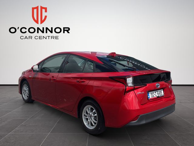 Image for 2019 Toyota Prius Red Prius energy — passing petrol stations like they offended you