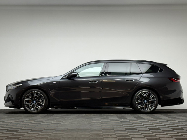 Image for 2025 BMW 5 Series 530E M SPORT