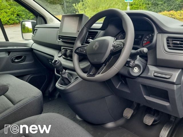Image for 2026 Renault Trafic LWB 130Start +aircon camera