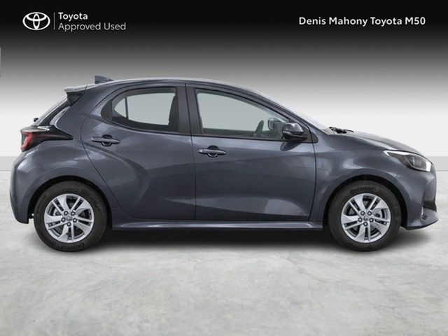 Image for 2026 Toyota Yaris Hev Luna