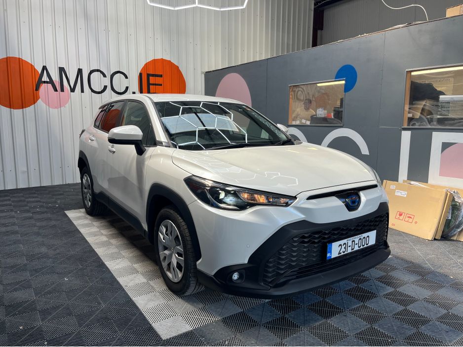 Image for 2023 Toyota Corolla Cross 2023 TOYOTA COROLLA CROSS HYBRID G 1.8 AUTOMATIC / CRUISE CONTROL / REVERSE CAMERA / HEATED STEERING WHEEL AND MORE
