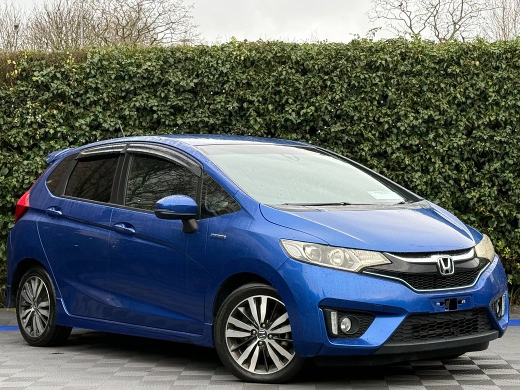 Image for 2016 Honda Fit SPORT 1.5 HYBRID // DIAMOND CUT ALLOYS // SERVICE HISTORY // PADDLE SHIFT