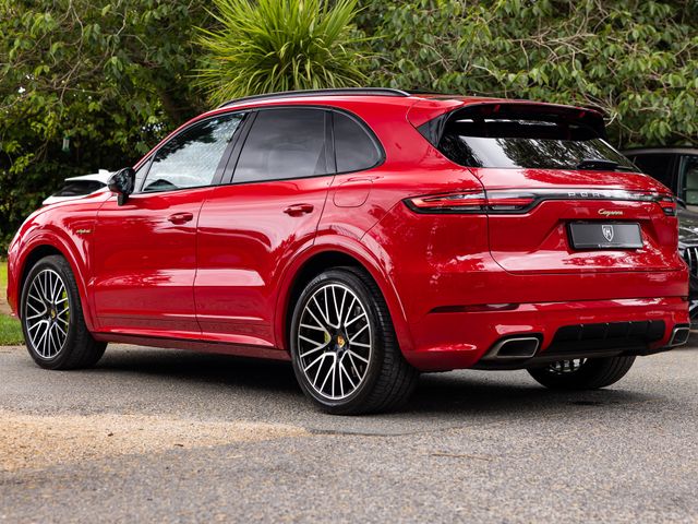 Image for 2022 Porsche Cayenne 3.0 V6 E-Hybrid