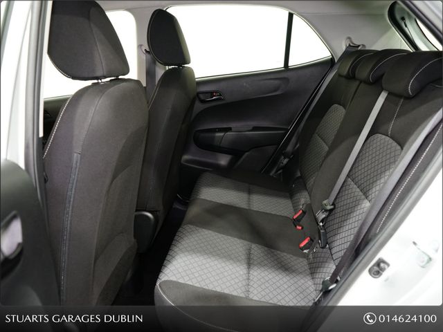 Image for 2024 Kia Picanto *AUTO* MINT CONDITION, ONLY 7, 500KM. SPARKLING SILVER, ANDROID AUTO, REVERSING CAMERA, USB, AIR CON ETC