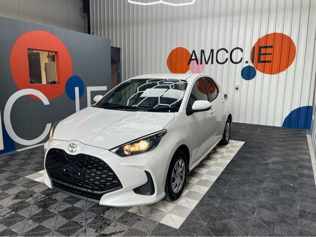 Image for 2024 Toyota Yaris YARIS AUTOMATIC 1.0 PETROL / 8k KMs / REVERSE CAMERA & MORE