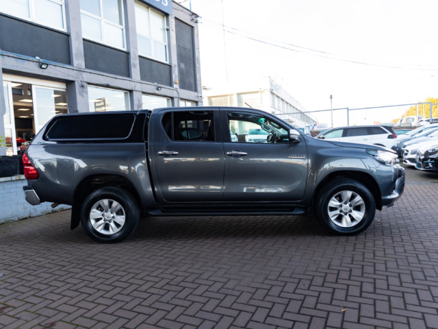 Image for 2020 Toyota Hilux 2.4 D4D ICON AUTOMATIC WITH CANOPY // 1 OWNER WITH FULL TOYOTA STAMPED SERVICE HISTORY // NO TOW BAR // IMMACULATE CONDITION THROUGHOUT // VAT RECEIPT AVAILABLE // AA AND SIMI APPROVED DEALER 2025 //