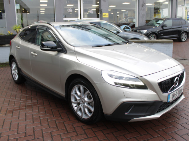 Image for 2018 Volvo V40 Cross Country 2.0D4 CROSS COUNTRT EDITION 5DR HATCHBACK AUTO // STUNNING 1 OWNER CAR IN MINT CONDITION // BUY WITH CONFIDENCE AA AND SIMI APPROVED DEALER 2025 // FINANCE ARRANGED // ALL TRADE INS WELCOME //