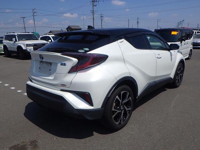Image for 2017 Toyota C-HR 172 G Half Leather