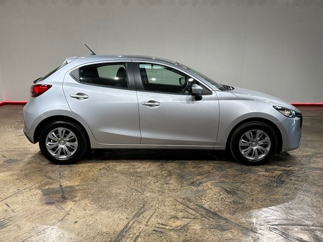 Image for 2024 Mazda Mazda2 SKY ACTIV G - 1.5 AUTOMATIC - LANE DEPARTURE WARNING - A/C HEATING CONTROLS