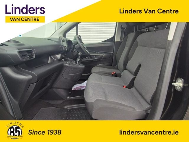 Image for 2021 Opel Combo 3 SEATS LOW KMS 1 OWNER