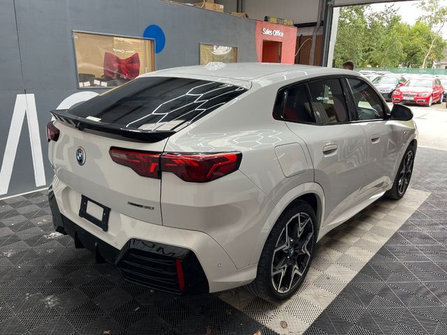 Image for 2024 BMW iX2 2024 BMW IX2 XDRIVE30 AUTOMATIC / CRUISE CONTROL / PARKING CAMERA / ELECTRIC MEMORY & HEATED SEATS / PANORAMIC SUNROOF / PADDLE SHIFTERS / AMBIENT LIGHTS AND MORE