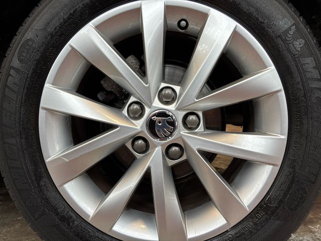 Image for 2019 Skoda Octavia COMBI ESTATE AMBITION 1.0 TSI 115HP 4DR