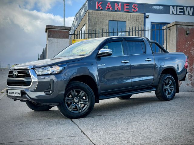 Image for 2025 Toyota Hilux 2.8 SR5 MANUAL