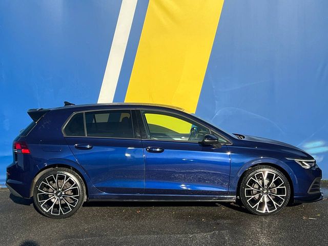 Image for 2022 Volkswagen Golf R PERFORMANCE PACK 2.0 TDI // NEW 19" R-LINE ALLOYS // REVERSE CAMERA // DIGITAL CLUSTER 
