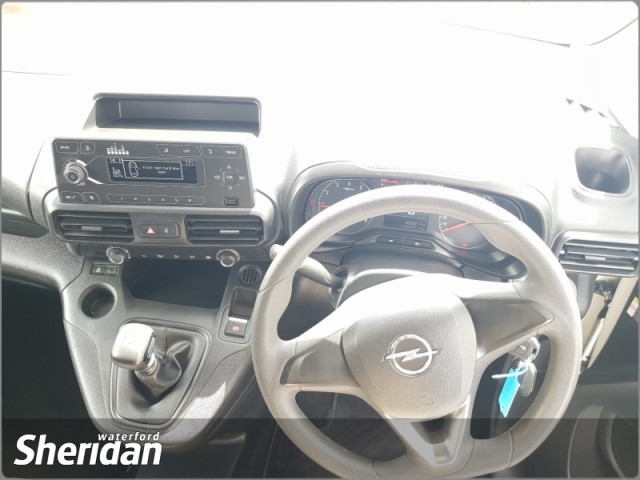 Image for 2022 Opel Combo My22-l1h1-1.5 100ps-dsl-6sp 5D