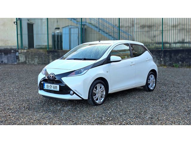 Image for 2015 Toyota Aygo 1.0 5DR X-play 4DR