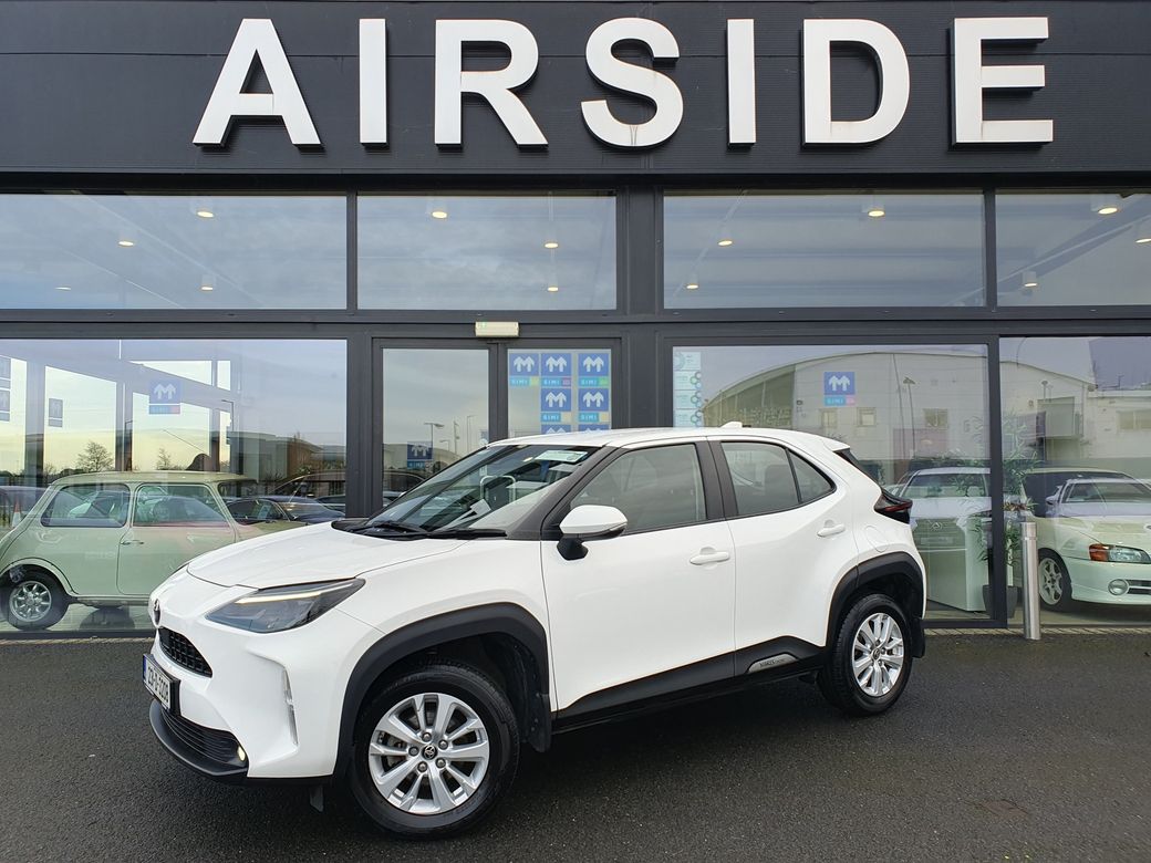 Image for 2023 Toyota Yaris Cross 1.5 HYBRID CR CROSS LUNA 