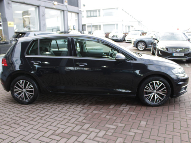 Image for 2017 Volkswagen Golf 1.6 TDI SE NAV 115BHP 5DR HATCHBACK AUTOMATIC // BUY WITH CONFIDENCE AA AND SIMI APPROVED DEALER 2026 // FINANCE ARRANGED // ALL TRADE INS WELCOME // 