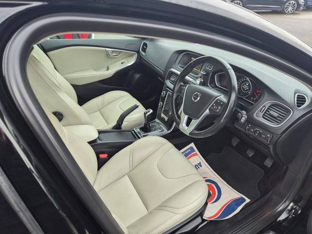 Image for 2016 Volvo V40 D2 MOM ED 5DR