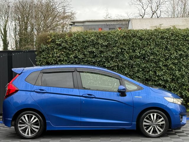 Image for 2016 Honda Fit SPORT 1.5 HYBRID // DIAMOND CUT ALLOYS // SERVICE HISTORY // PADDLE SHIFT