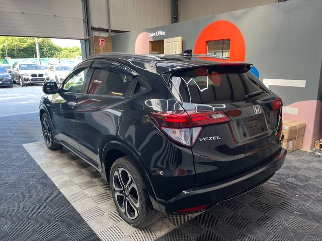 Image for 2018 Honda Vezel 2018 HONDA VEZEL HYBRID Z 1.5 AUTOMATIC / CRUISE CONTROL / PARKING CAMERA / HEATED SEATS / PADDLE SHIFTERS AND MORE