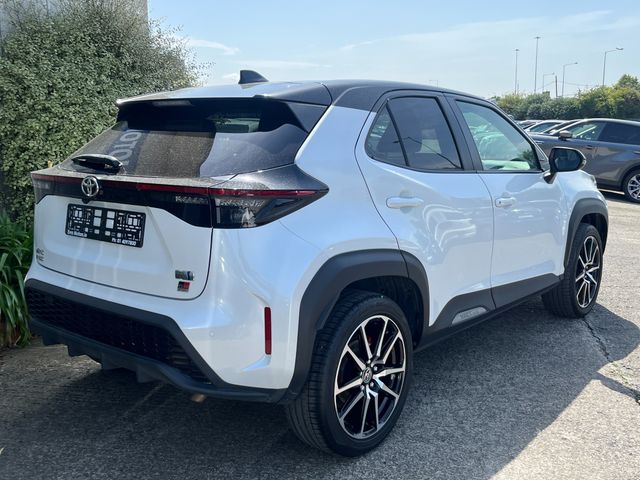 Image for 2023 Toyota Yaris Cross GR SPORT HYBRID AUTOMATIC 1.5 PETROL //LOW MILES//360 PARKING CAMERAS//KEYLESS ENTRY//ADAPTIVE CRUISE CONTROL//