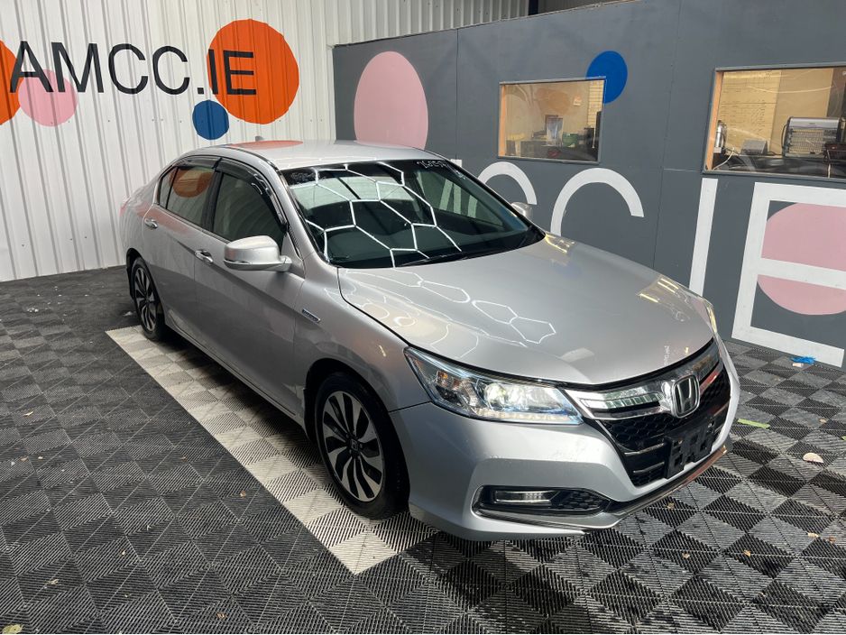 Image for 2016 Honda Accord HONDA ACCORD 2.0 HYBRID / 73k KMs / REVERSE CAMERA , ADAPTIVE CRUISE & MORE
