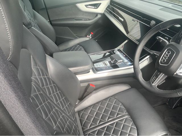 Image for 2025 Audi Q7 60 TFSIE Q COMP 490PS*PAN ROOF*BLACK ED*PARKING PLUS*