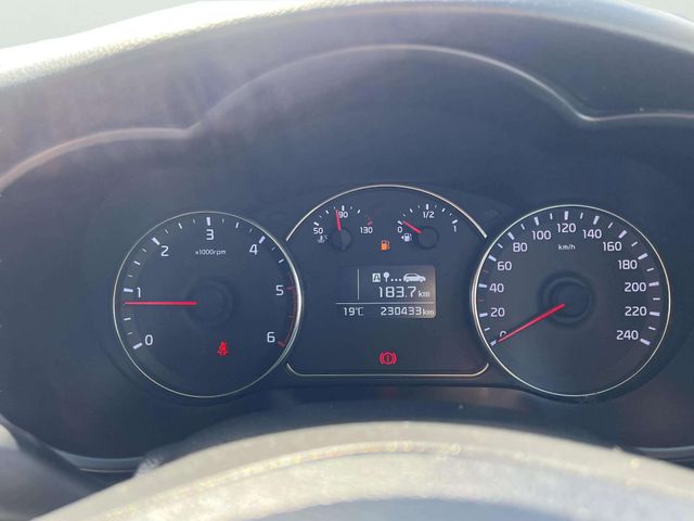 Image for 2014 Kia Carens 1.7 EX 5DR