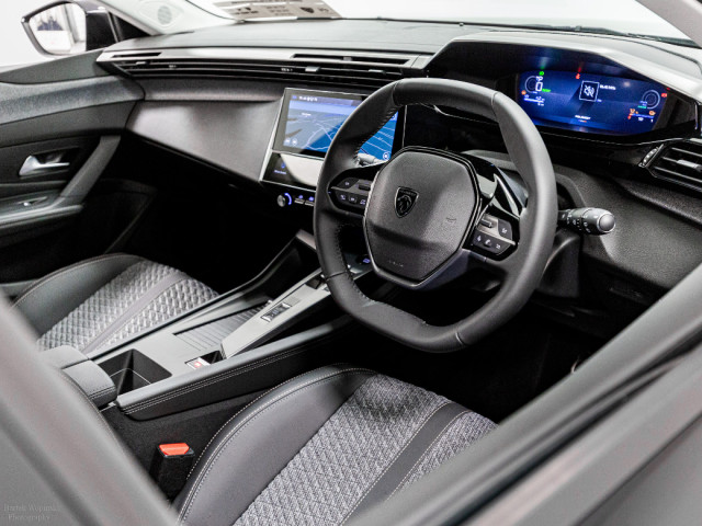 Image for 2026 Peugeot 308 E-Allure 58kWh 155HP