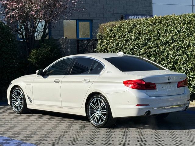 Image for 2018 BMW 5 Series 530e LUXURY-LINE 2.0 HYBRID // 4 HEATED SEATS // 19" M-SPORT ALOYS // DIGITAL CLUSTER