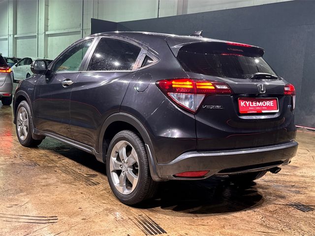 Image for 2017 Honda Vezel 1.5L HYBRID AUTOMATIC - HALF BLACK LEATHER UPHOLSTERY - REVERSE CAMERA - CRUISE CONTROL