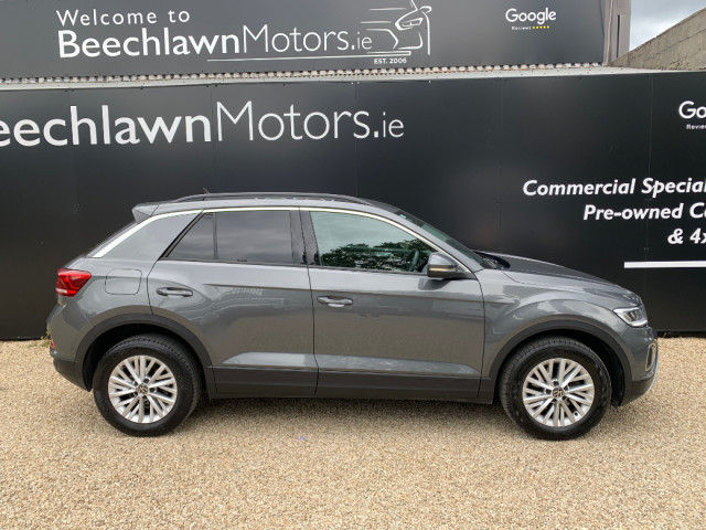 Image for 2023 Volkswagen T-Roc 2.0 TDI 2 SEATER COMMERCIAL // PRICE EXCL. VAT // GREAT CONDITION // 06/27 CVRT // ONE OWNER // FULL SERVICE HISTORY // PARK ASSIST, PARKING SENSORS AND CRUISE CONTROL // 