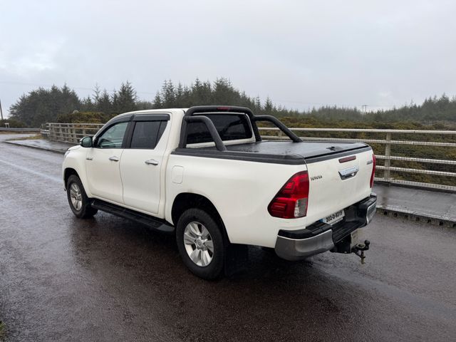 Image for 2020 Toyota Hilux Double CAB SR5 4DR