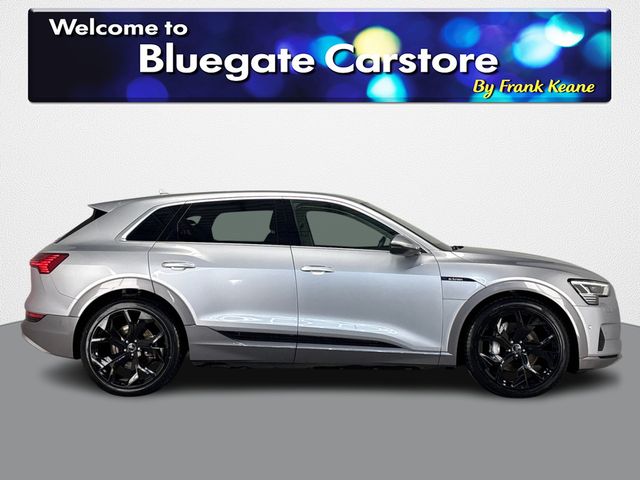 Image for 2021 Audi e-tron 50 TECHNIK**NEW 22"ALLOYS BLACK LEATHER INTERIOR**FRONT HEATED SEATS**TOUCH SCREEN MEDIA DISPLAY**APPLECARPLAY**REVERSE CAMERA**DRIVE SELECT MODES**ELECTRIC TAILGATE**MULTIFUNCTIONAL STEERING WHEEL**
