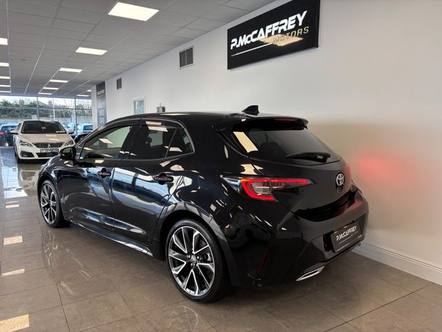 Image for 2022 Toyota Corolla 1.8 Hybrid Luna Sport Hatchback