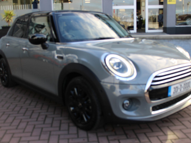 Image for 2020 Mini Cooper D 1.5D COOPER BLACK EDITION 5DR HATCHBACK AUTO // FULL BLACK LEATHER // STUNNING CAR // BUY WITH CONFIDENCE AA AND SIMI APPROVED DEALER 2025 // FINANCE ARRANGED // TRADE INS WELCOME // 
