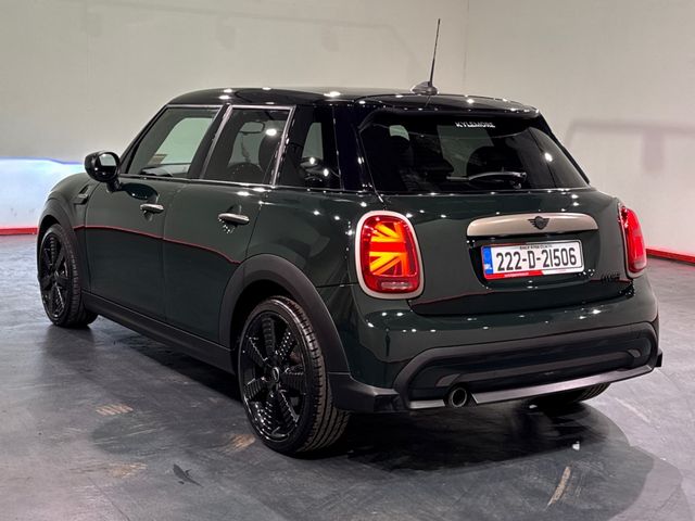 Image for 2022 Mini Cooper 1.5 AUTOMATIC - Special addition/Leather/ Upgraded Alloys / Ambient Lighting