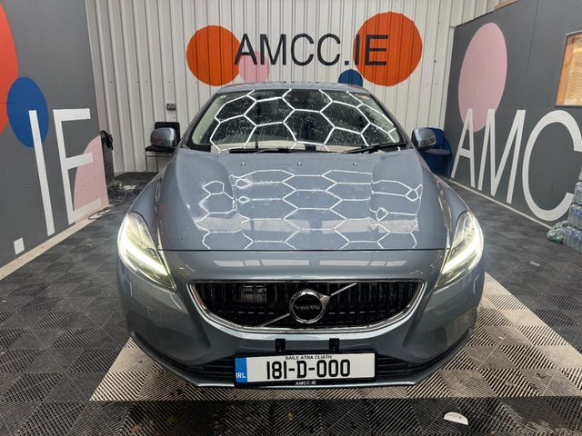 Image for 2018 Volvo V40 2018 VOLVO V40 CROSS COUNTRY D4 MOMENTUM AUTOMATIC 2.0/ CRUISE CONTROL / PARKING CAMERA / ELECTRIC MEMORY & HEATED SEATS / PADDLE SHIFTERS AND MORE