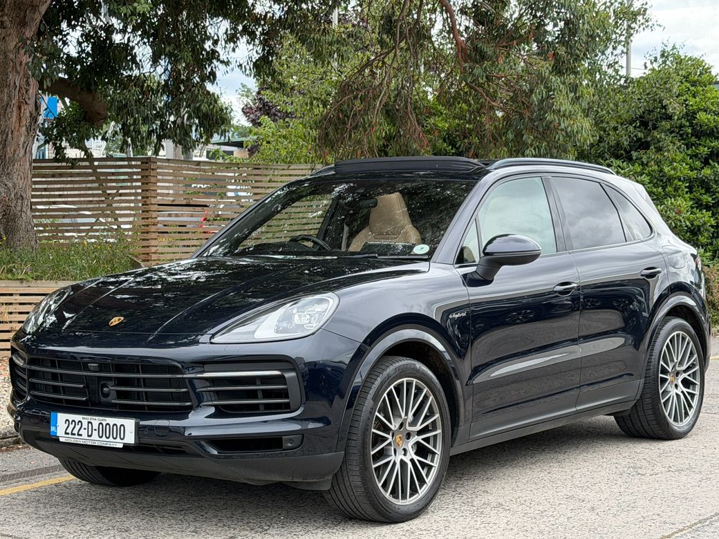 Image for 2022 Porsche Cayenne PLATINUM EDITION