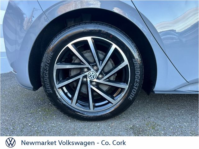 Image for 2022 Volkswagen ID.3 58 KWH MOONSTONE GREY WITH BLACK ROOF