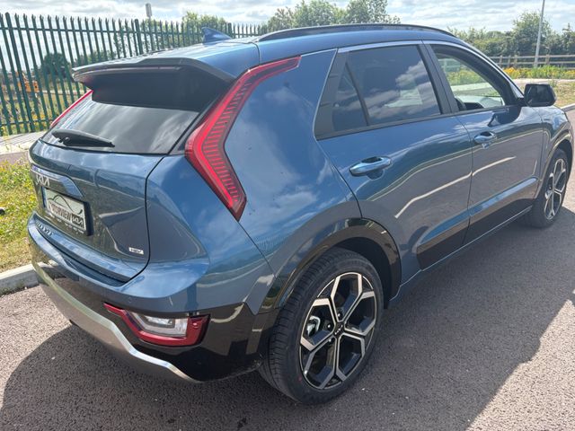 Image for 2025 Kia Niro Phev Special Edition SHOWROOM 5DR Auto, Bluetooth, Sat Nav, Reversing Camera, Climate Control, Heated Seats, Selectable Drive Mode, Parking Sensors, Blind Spot Detection, 7 year warranty, 3 years AA 