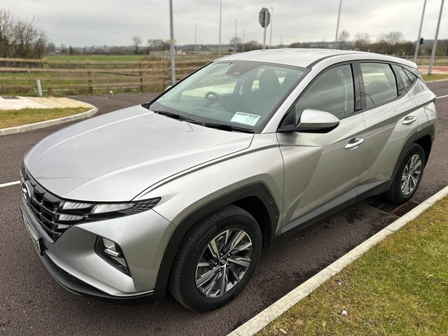 Image for 2022 Hyundai Tucson MN MINT CONDITION* Air Conditioning, Auto Lights, Cruise Control, Bluetooth, android Auto/Apple Car Play, Electric Windows, Lane Assist, 