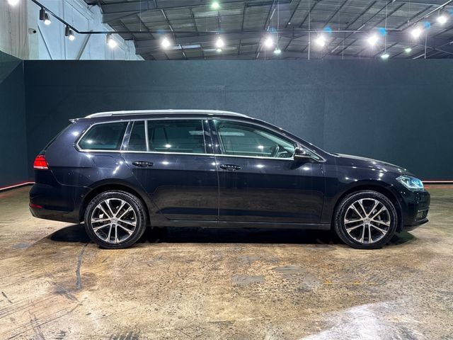 Image for 2020 Volkswagen Golf AUTOMATIC 1.2L TFSI - REVERSE CAMERA - CRUISE CONTROL - DIAMOND CUT ALLOYS