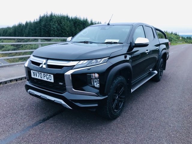 Image for 2021 Mitsubishi L200 DI-D BARBARIAN DCB