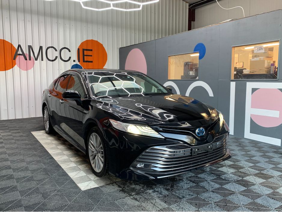 Image for 2018 Toyota Camry 2.5 HYBRID AUTOMATIC / 68k KMs / Heated Leather, Cruise Control & More