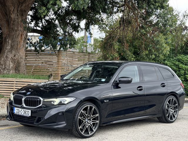 Image for 2023 BMW 3 Series SERVICE HISTORY. REAR CAMERA. 2 KEYS
