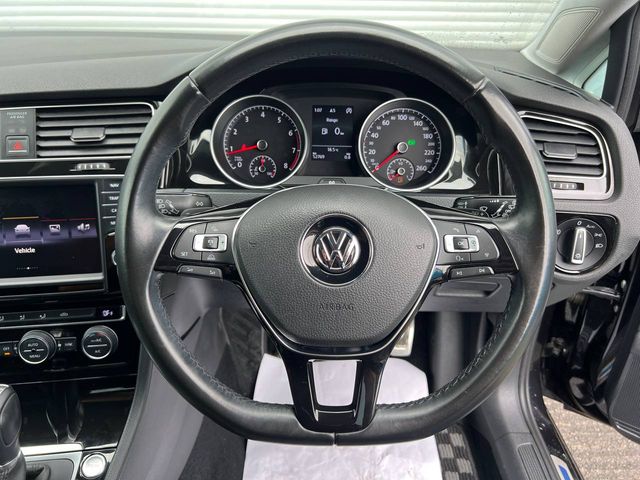 Image for 2015 Volkswagen Golf HIGHLINE 1.4 TSI AUTO // 17" DIAMOND CUT ALLOYS // REVERSE CAMERA // ADAPTIVE CRUISE CONTROL