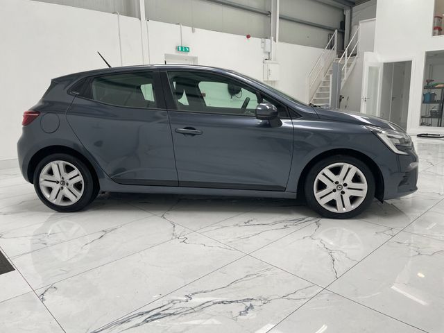 Image for 2022 Renault Clio Dynamique TCe 90